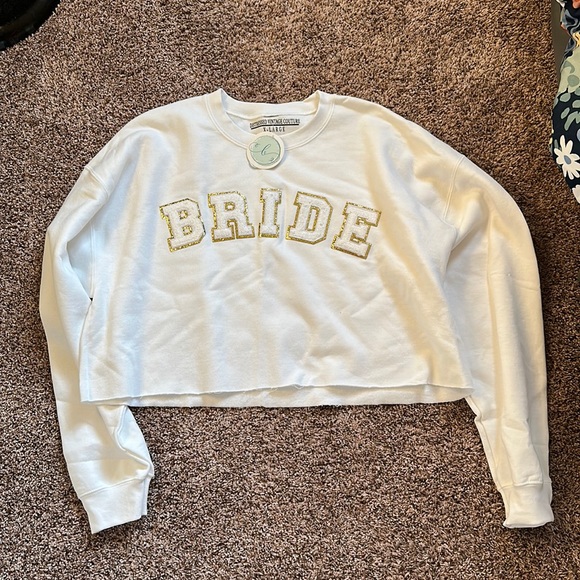 Distressed Vintage Couture Tops - Cropped Bride Sweatshirt Size XL
